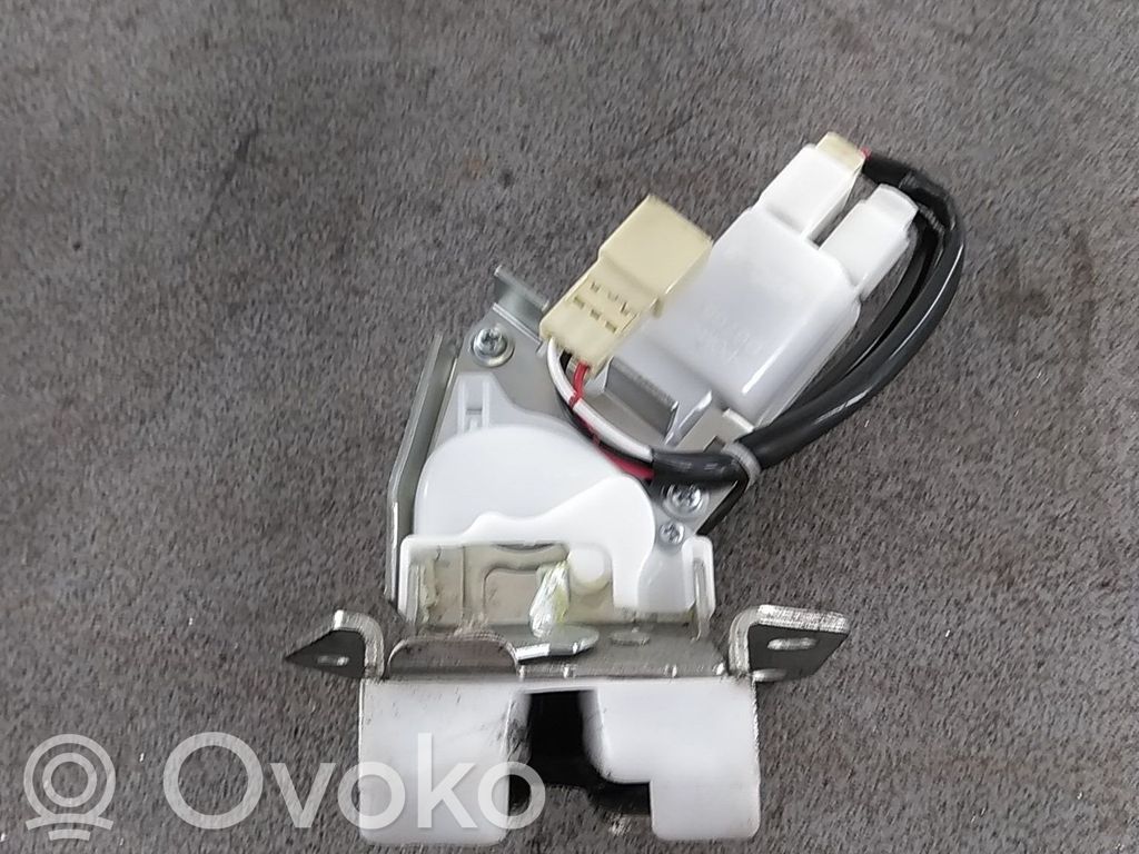 Motor de bloqueo de puertas   8251054P00000