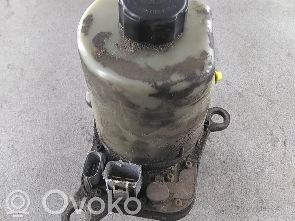 Ford Kuga I Ohjaustehostimen pumppu 