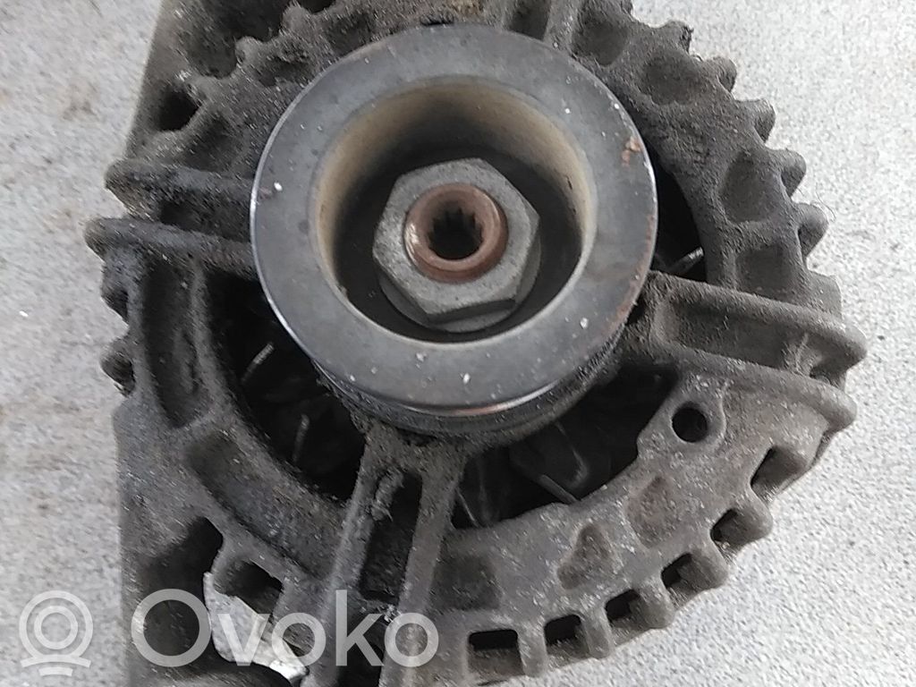Opel Meriva A Генератор 