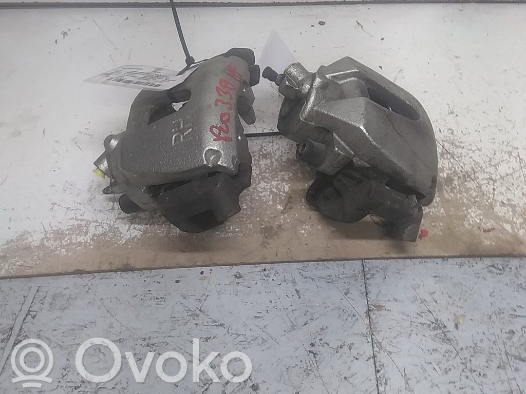 Ford Grand C-MAX Передний суппорт 