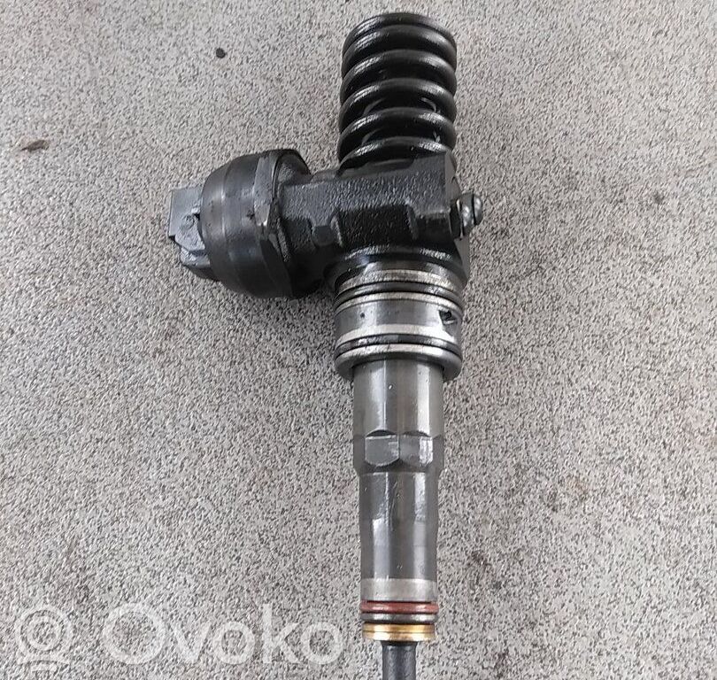 Volkswagen Polo IV 9N3 Inyector de combustible 