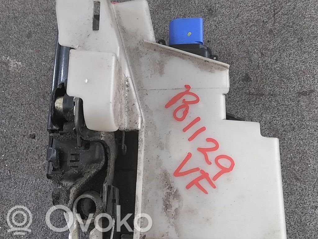 Volkswagen Polo IV 9N3 Silniczek / Siłownik zamka centralnego 