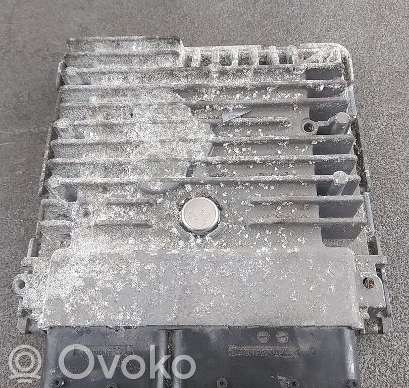Volkswagen Golf VI Engine control unit/module 
