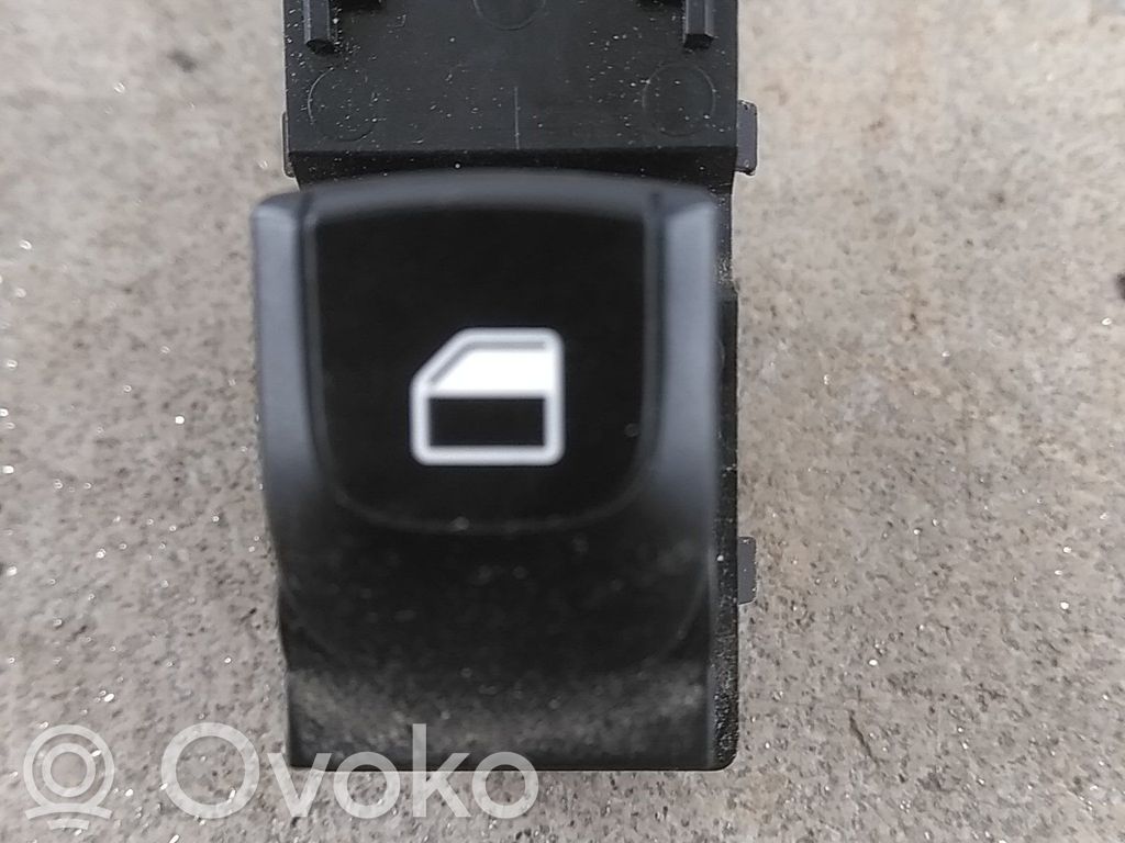 Electric window control switch   93581G6000