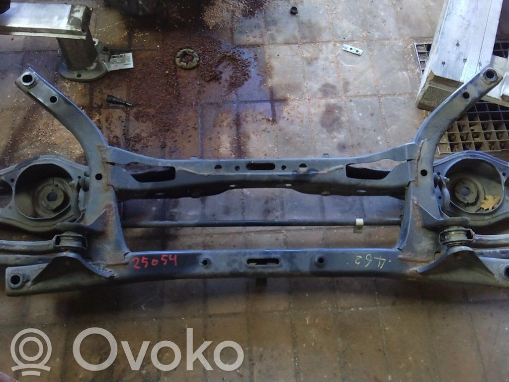 Hyundai Ioniq Galinis traversas 