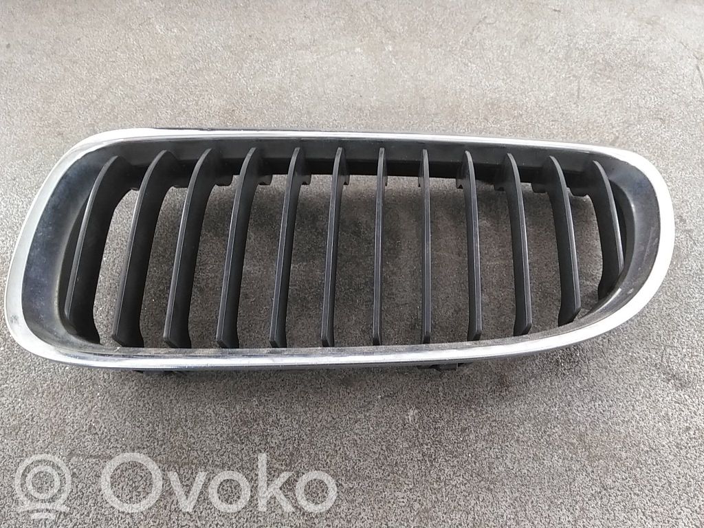 BMW 3 E90 E91 Priekšējais režģis 