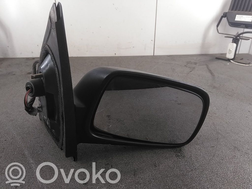 Toyota Yaris Elektryczne lusterko boczne drzwi przednich
