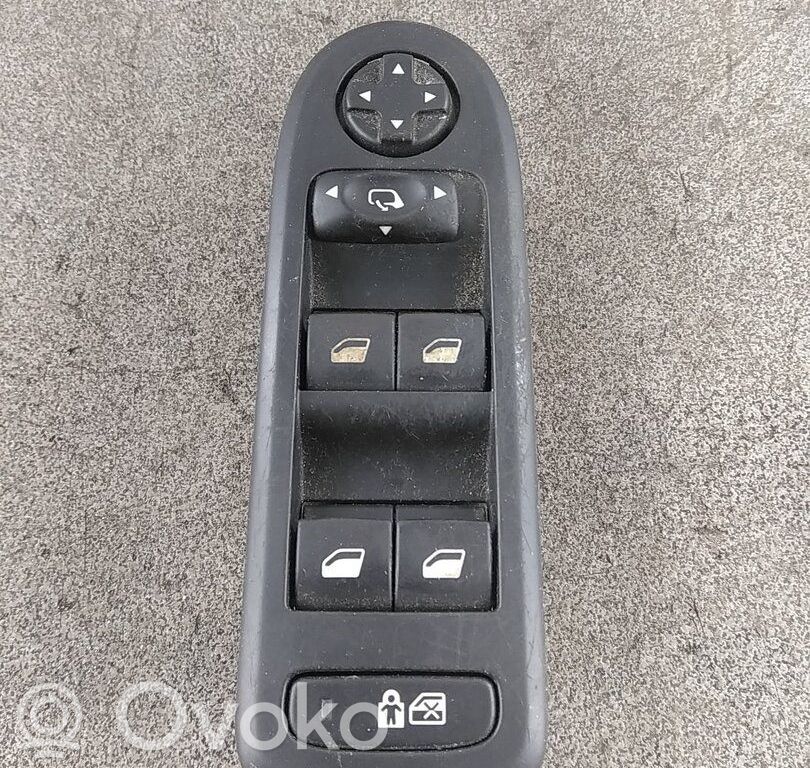 Citroen C5 Electric window control switch 