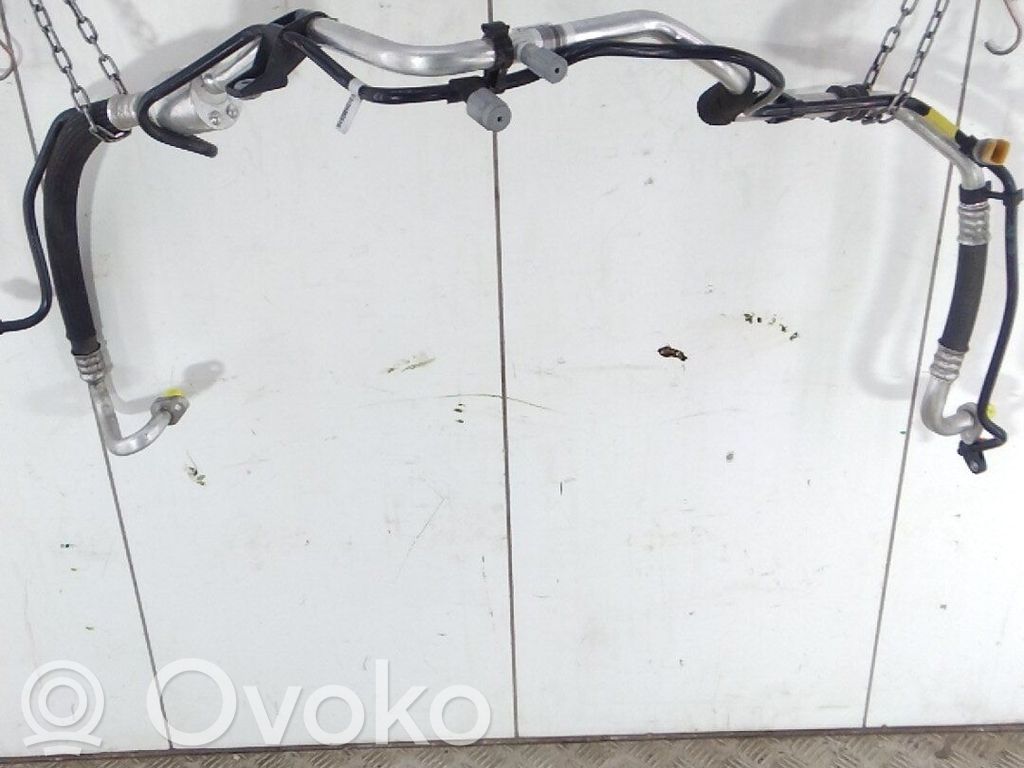 Opel Corsa F Ilmastointilaitteen putki (A/C) 