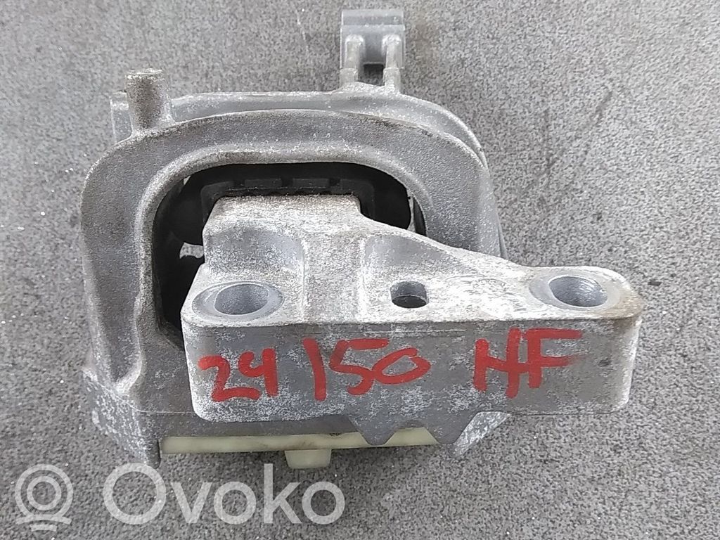 Skoda Kamiq Engine mount bracket 