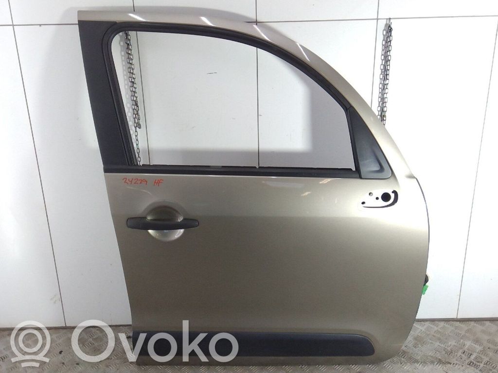 Priekinės durys   9004AW