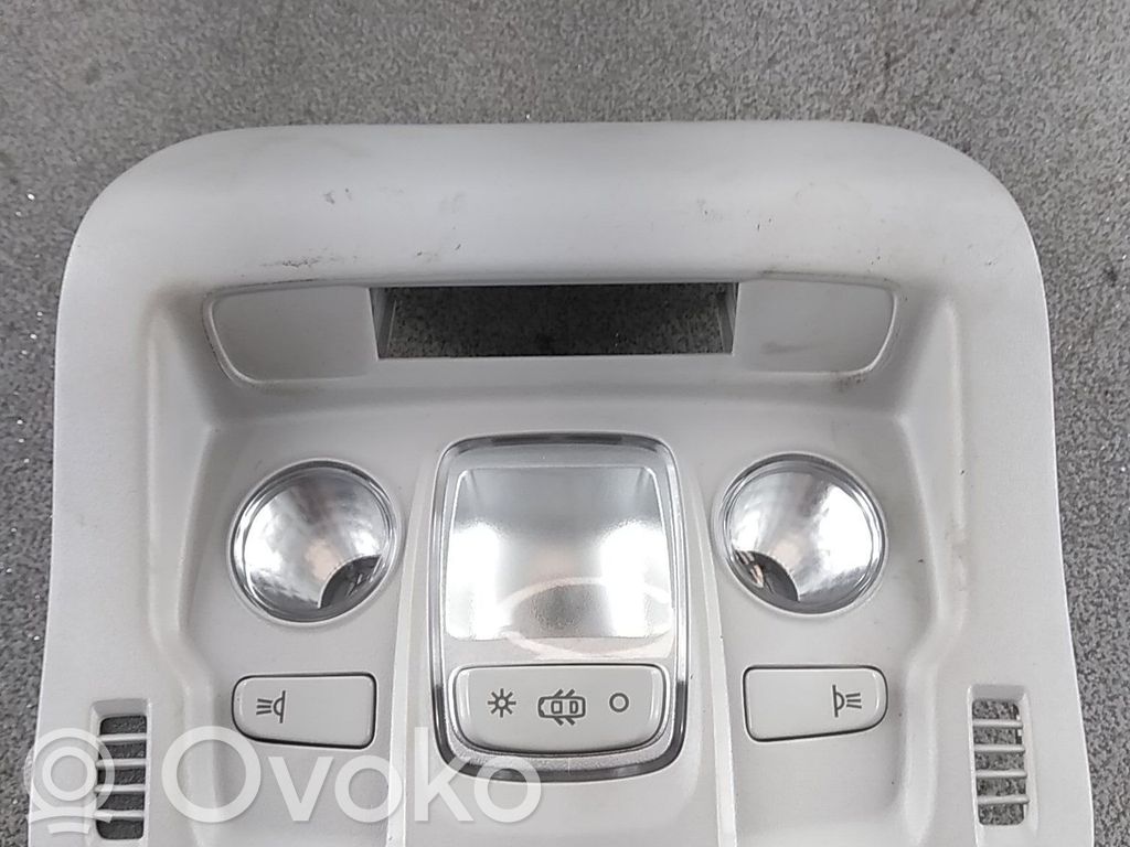 Citroen C3 Etuistuimen valo 