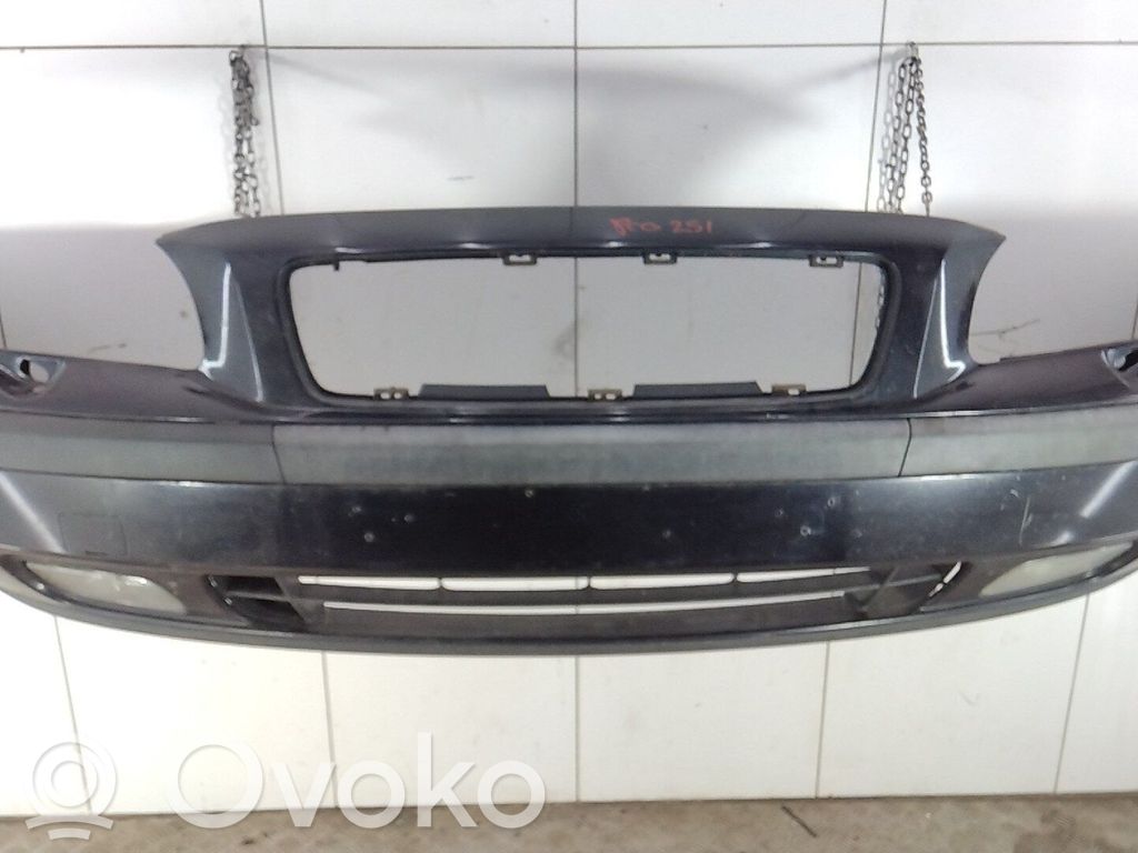 Volvo V70 Parachoques delantero 