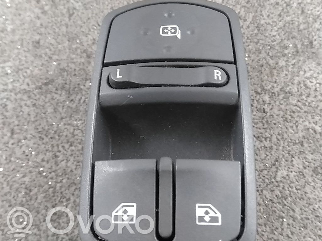 Opel Corsa D Comutator comandă geamuri electrice 
