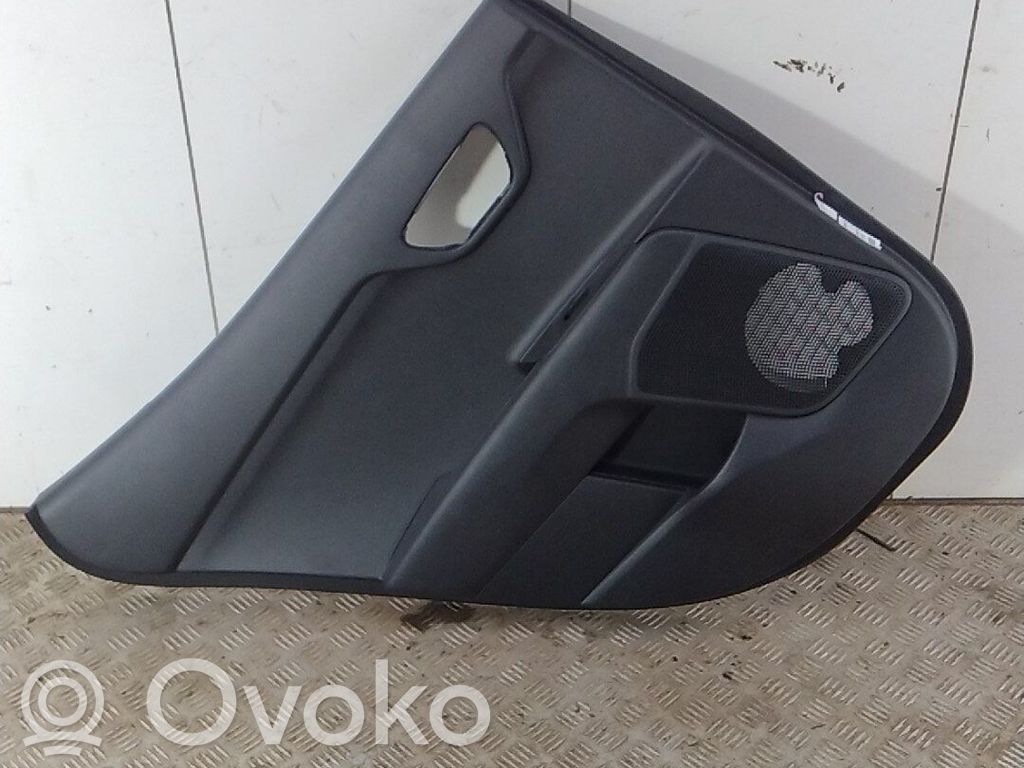 KIA Stonic Takaoven verhoilu 