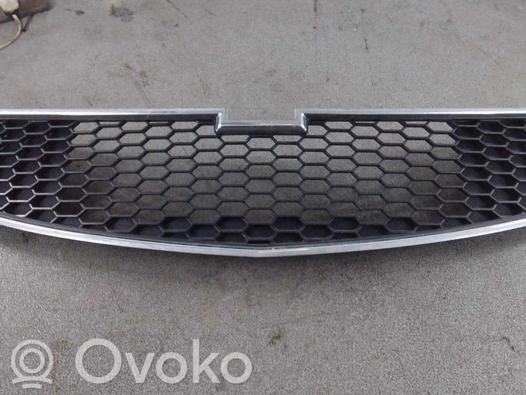 Front grill   96981093