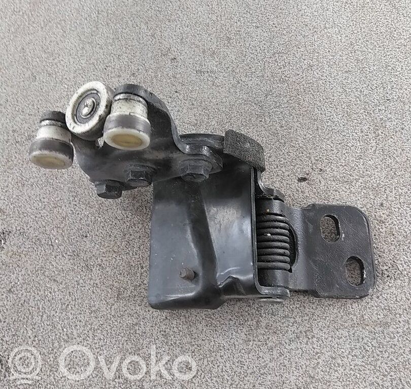 Ford Transit Custom Sliding door middle roller runner 