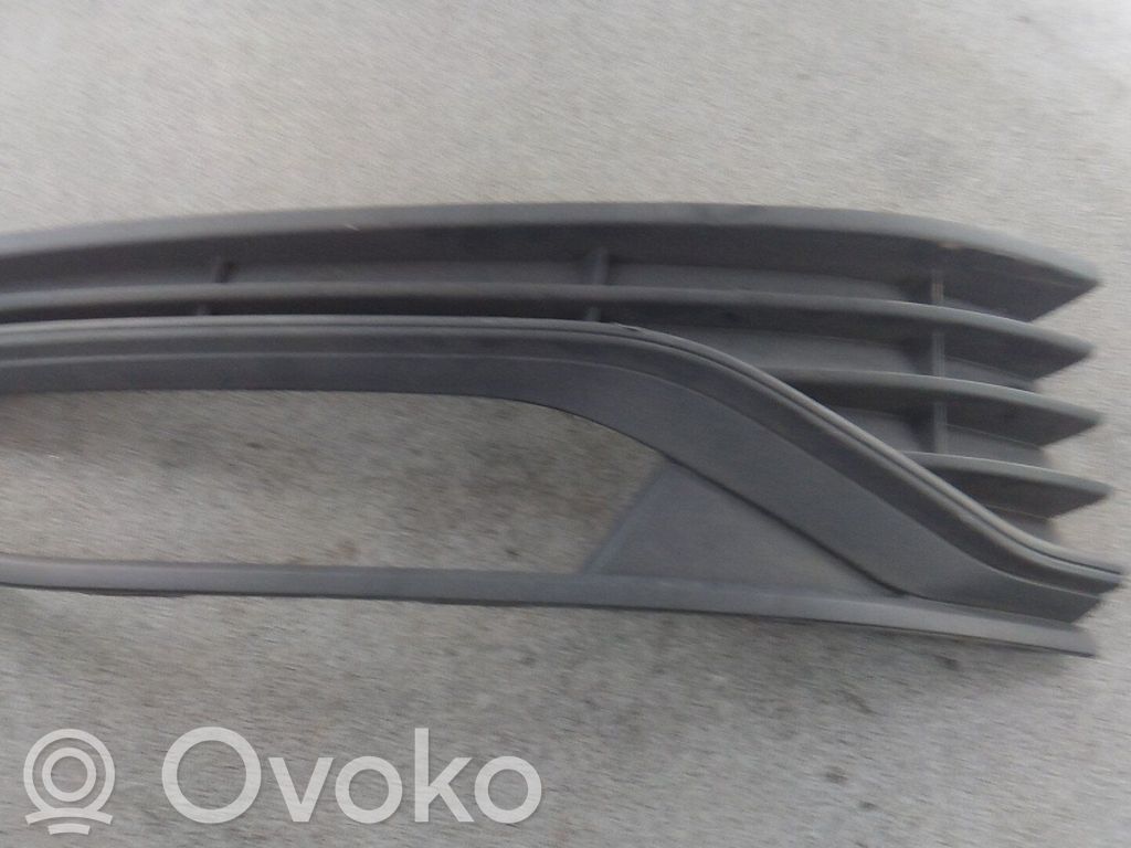 Volkswagen Polo V 6R Front bumper upper radiator grill 