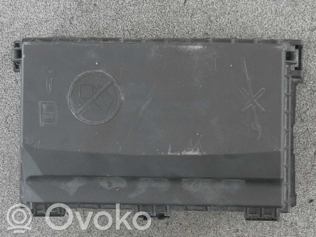 Opel Zafira C Ramka / Moduł bezpieczników 
