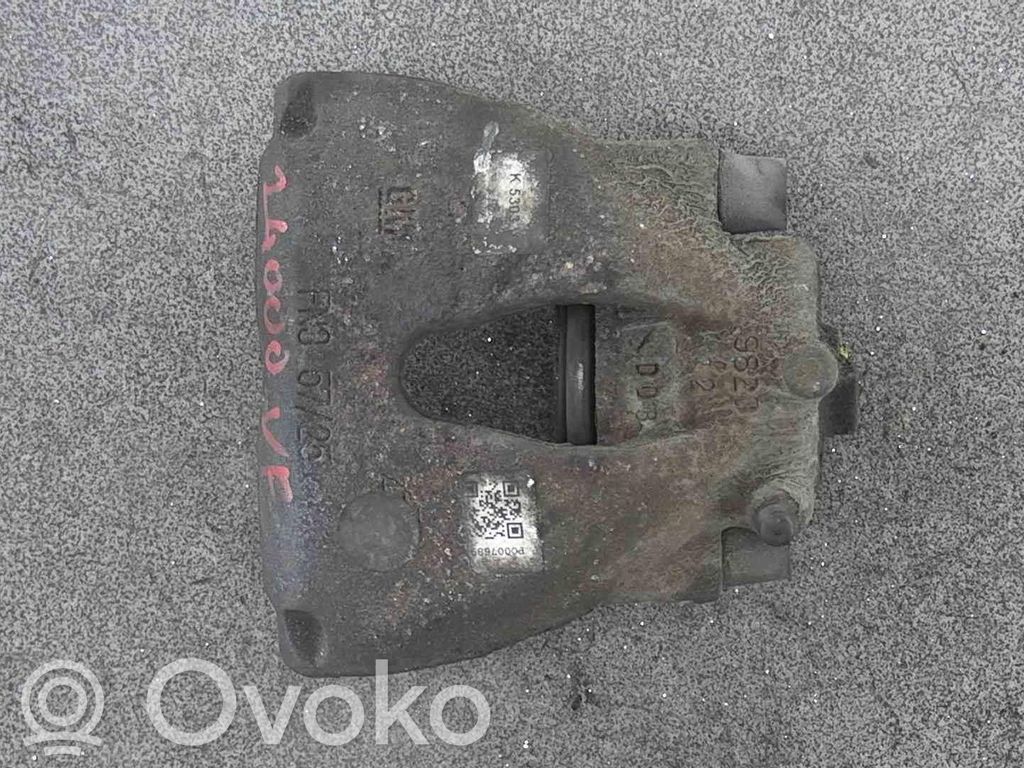 Zacisk hamulcowy przedni   820441,93176426,93190644
