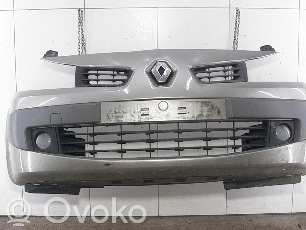 Renault Megane II Parachoques delantero 