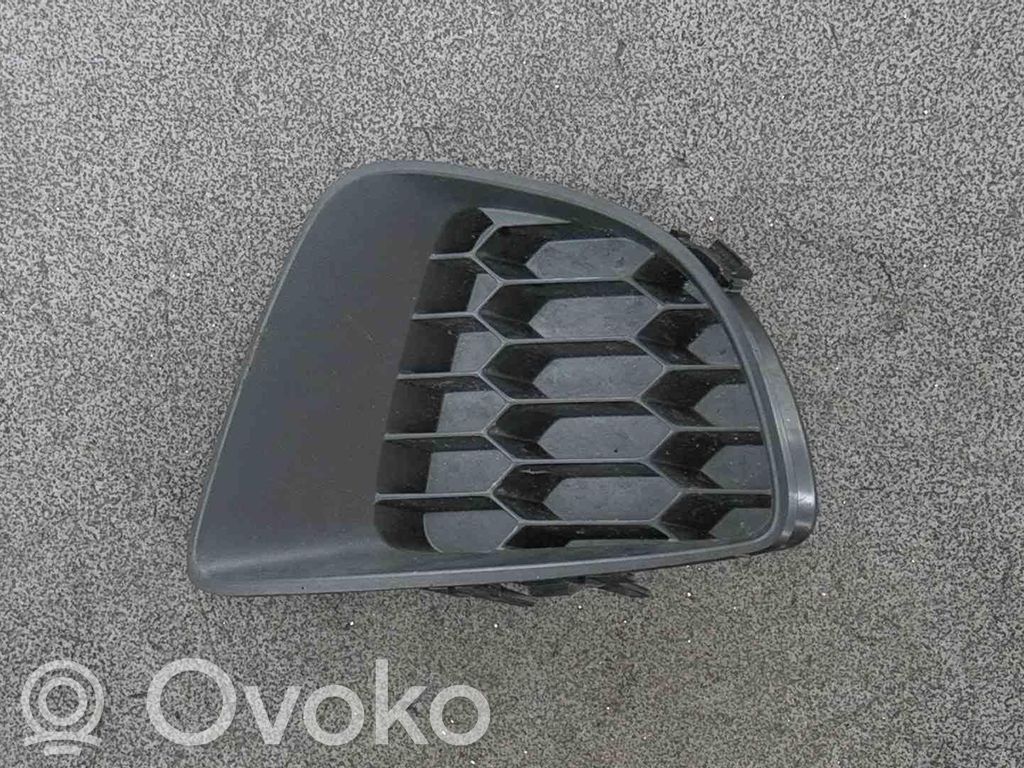 Mazda 2 Augšējais režģis 