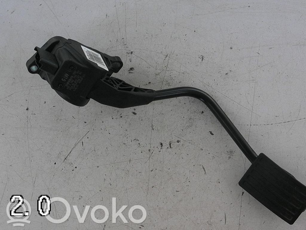 Accelerator throttle pedal   1601EP