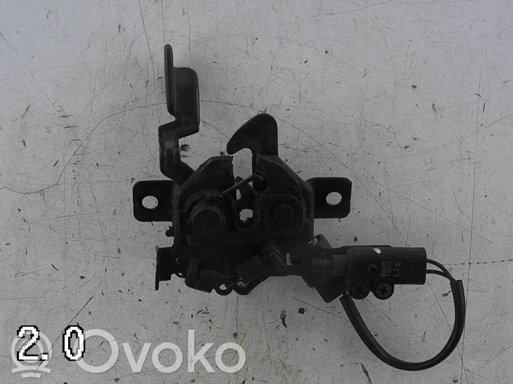 Serrure de capot   811301Y010