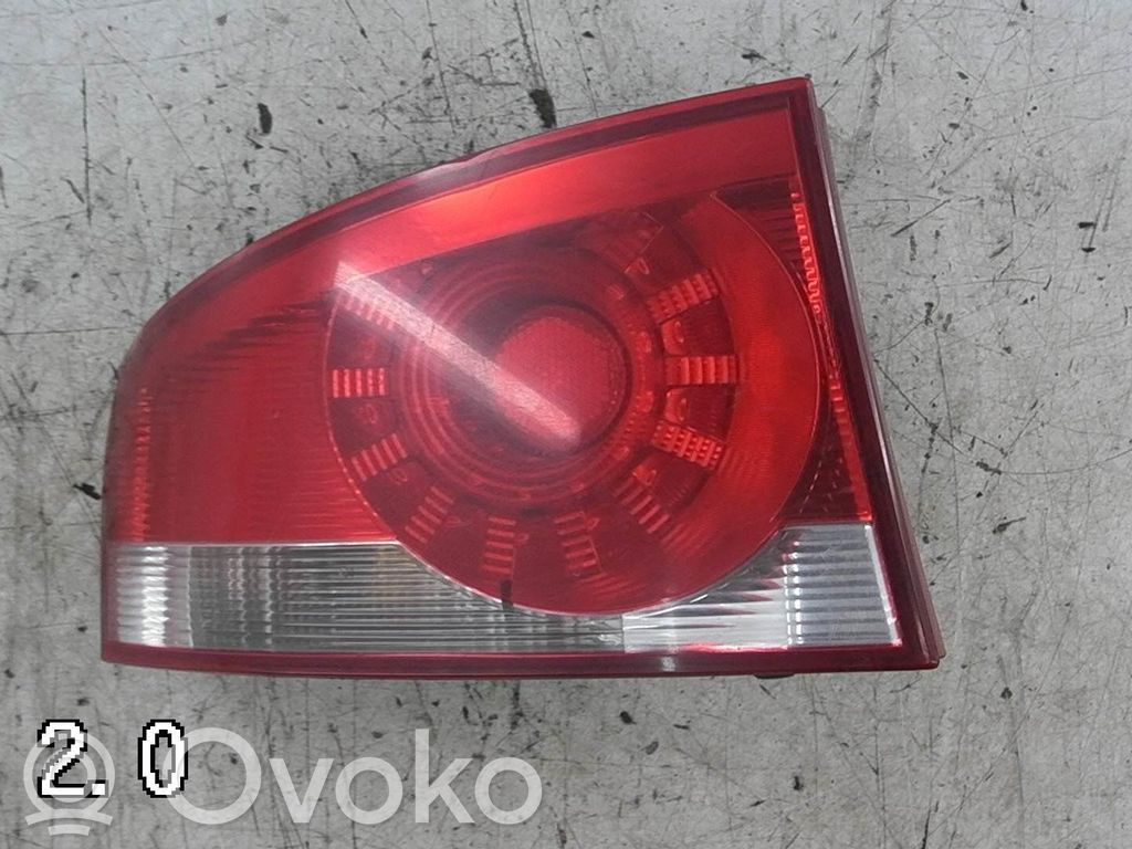 Seat Altea XL Takavalon polttimo 