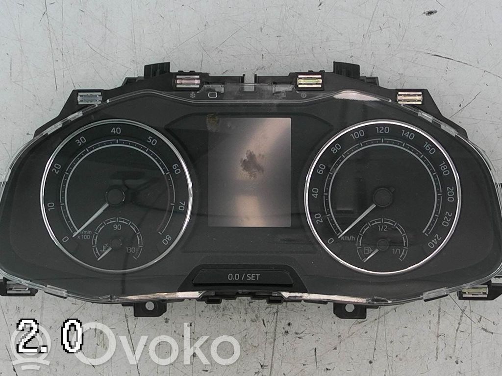 Skoda Scala Geschwindigkeitsmesser Cockpit 