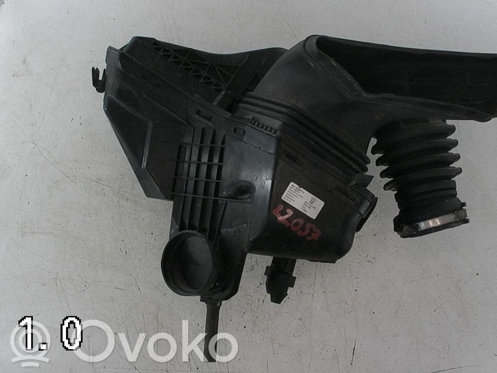 Obudowa filtra powietrza   8K0133843E,8K0133843E,8R0133837S,8K0133837BJ