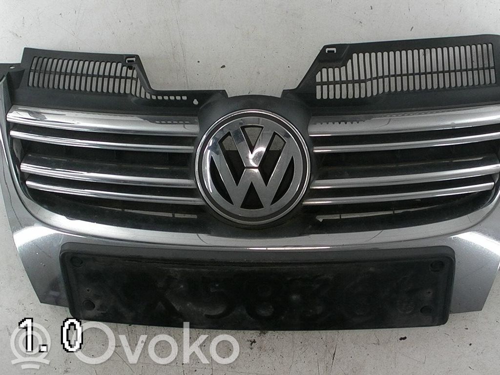 Volkswagen Jetta V Etusäleikkö 