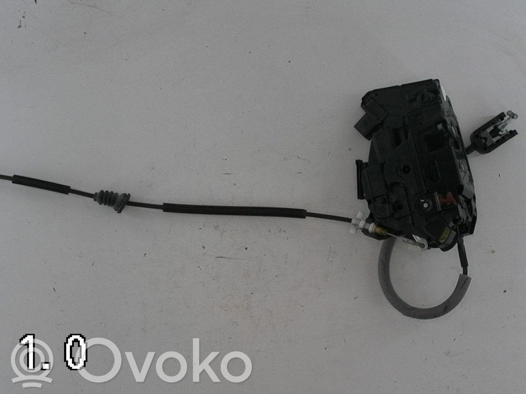 Skoda Superb B6 (3T) Motor de bloqueo de puertas 