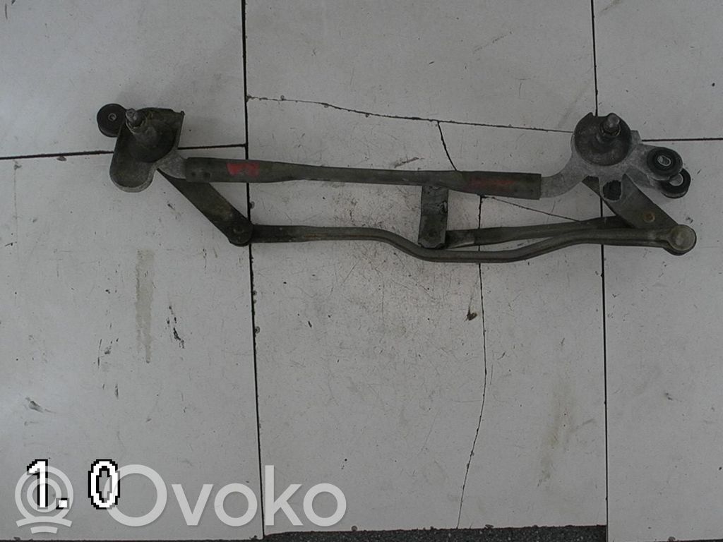 Mazda 5 Front wiper linkage 