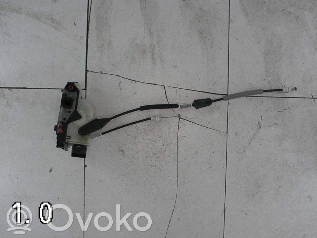 Peugeot 208 I Motor de bloqueo de puertas 