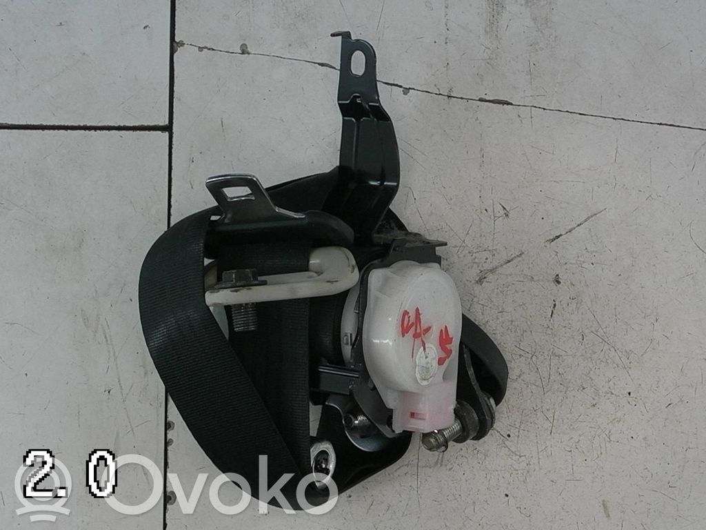 Etuistuimen turvavyö   0436715