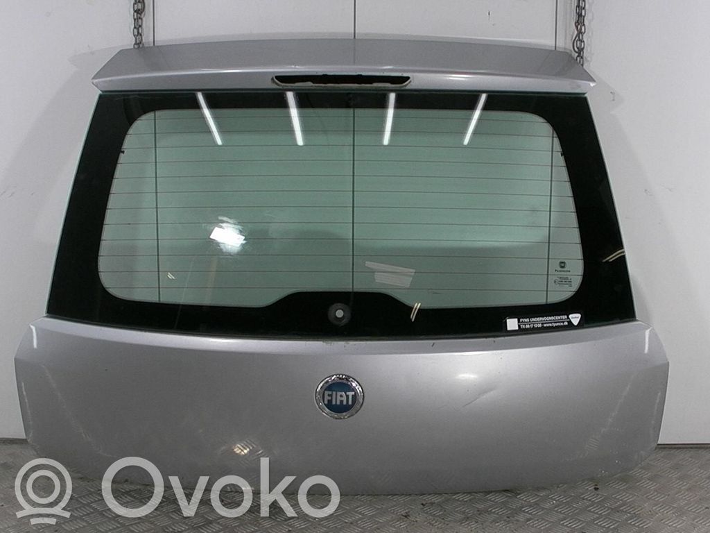 Fiat Grande Punto Couvercle de coffre
