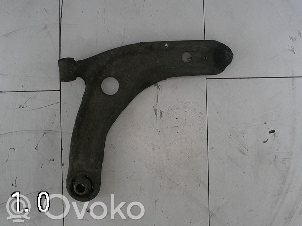 Toyota Yaris Braccio di controllo sospensione anteriore inferiore/braccio oscillante 
