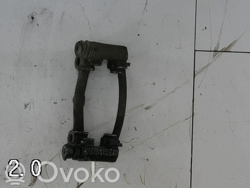 Toyota Aygo AB40 Bremszange vorne