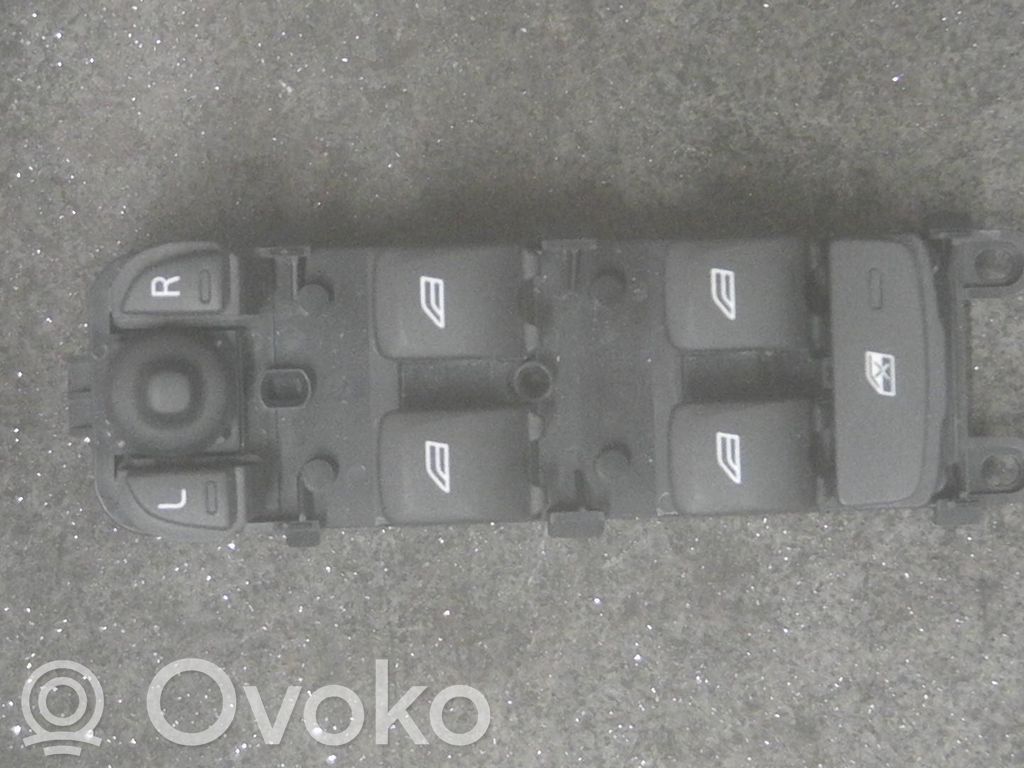 Volvo V70 Electric window control switch 