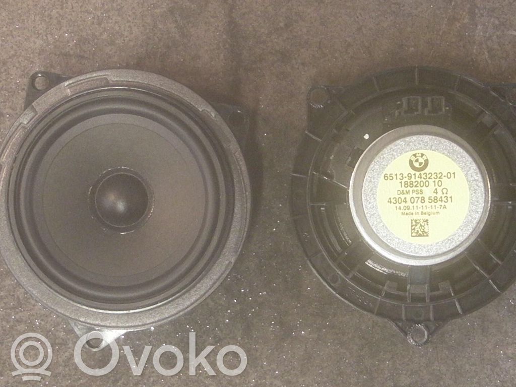 Altavoz de la puerta delantera