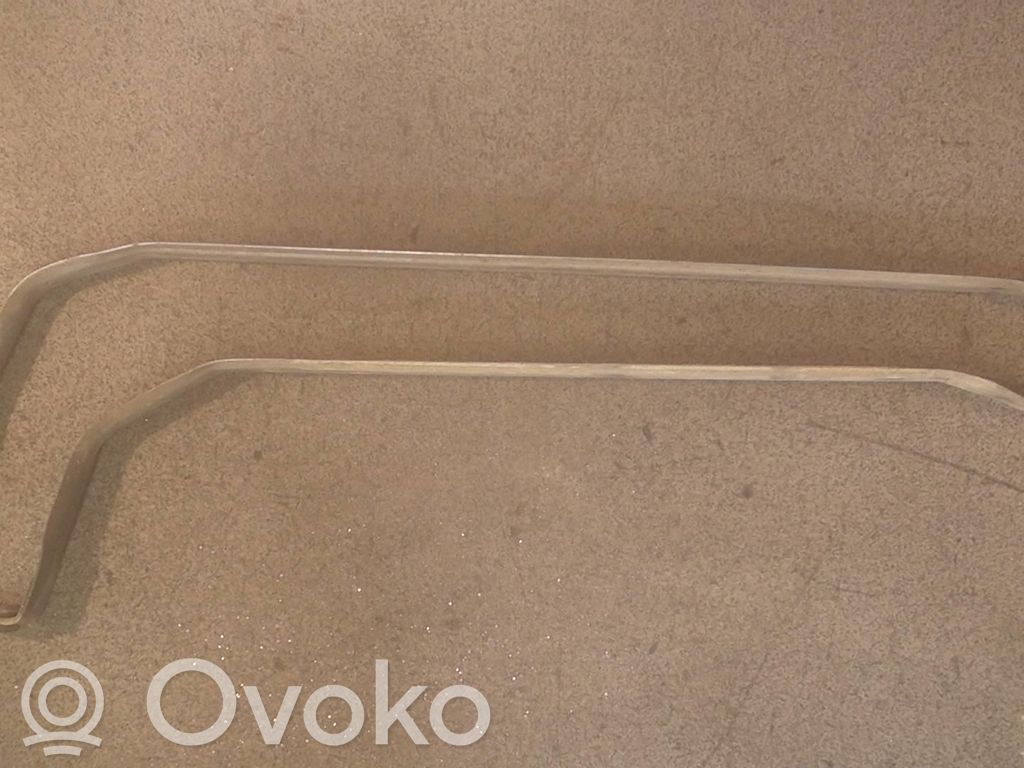 BMW 3 E90 E91 Polttoainesäiliön kannake 