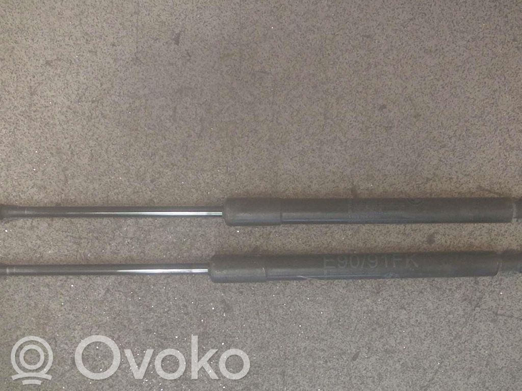 BMW 3 E90 E91 Amortizatorius variklio dangčio 
