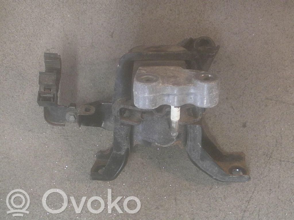 Toyota Auris 150 Engine mount bracket 