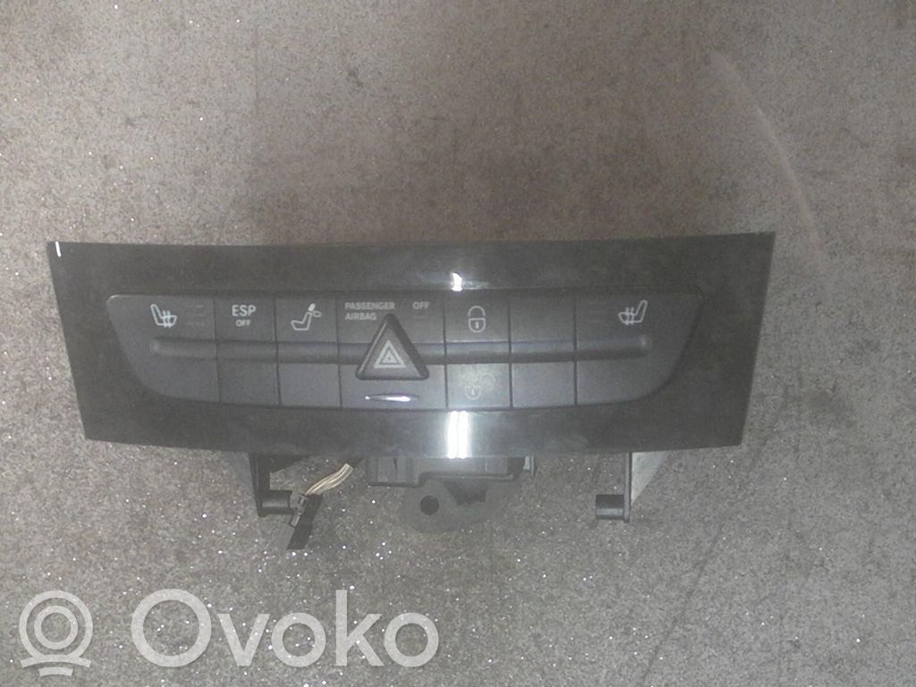 Mercedes-Benz E W211 GPS navigation control unit/module 