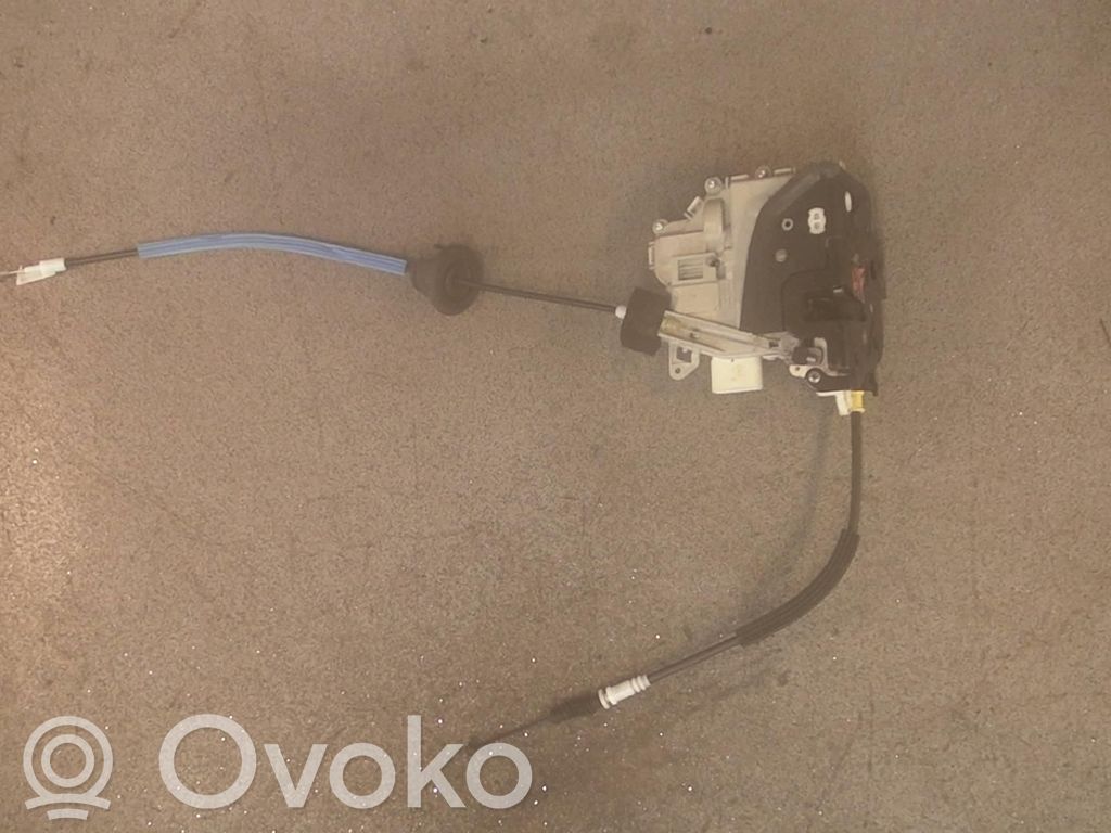 Audi A4 S4 B8 8K Centrālās atslēgas motoriņš 