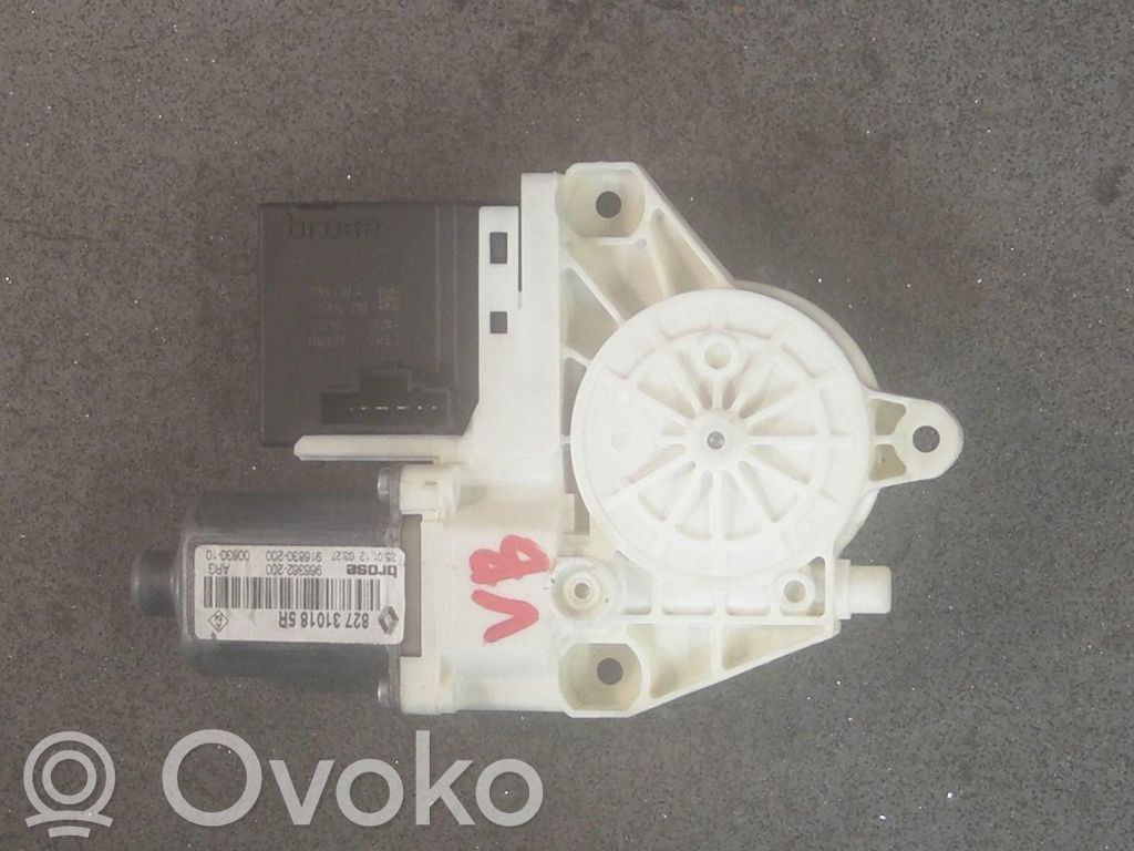 Renault Fluence Silnik regulatora szyby drzwi przednich 