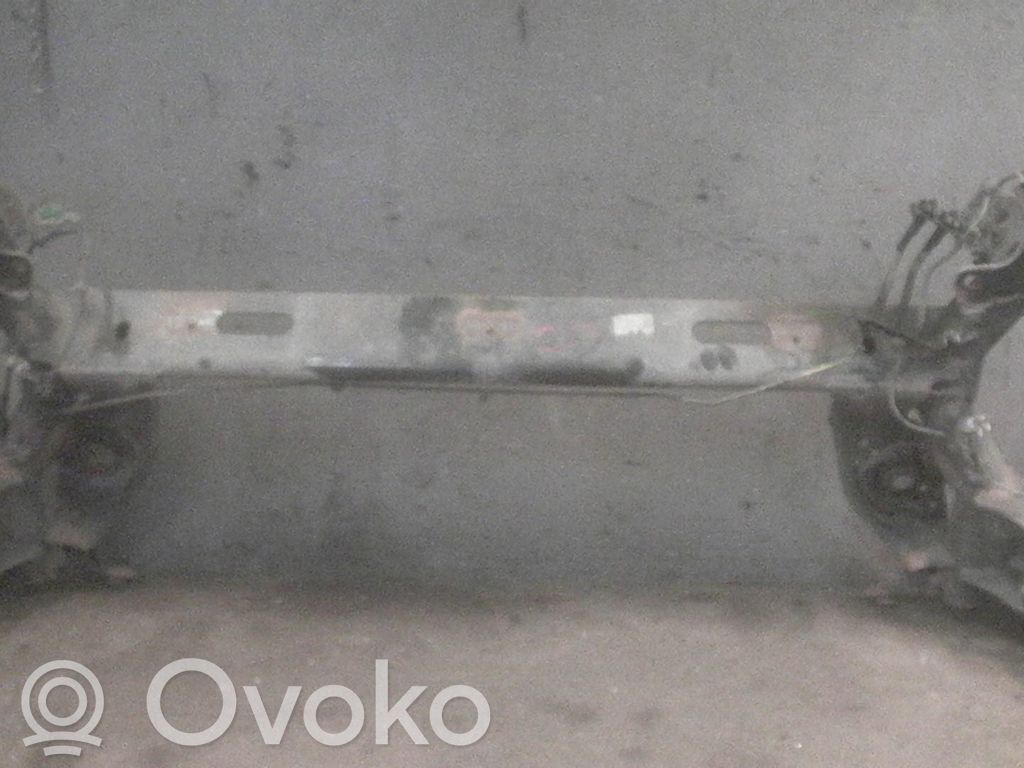 Poutre d'essieu arrière   555012585R,555017405R