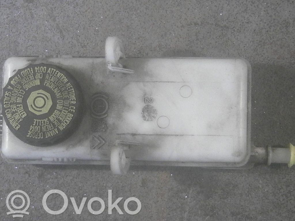 Master brake cylinder   4635A6
