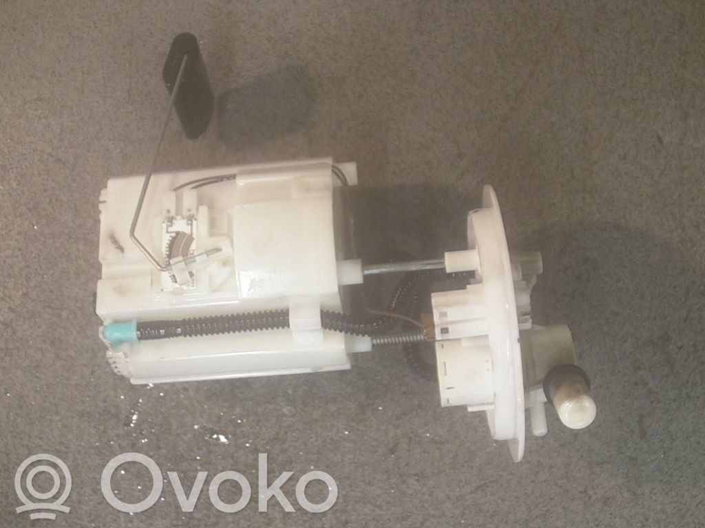 KIA Rio Polttoainesäiliön pumppu 